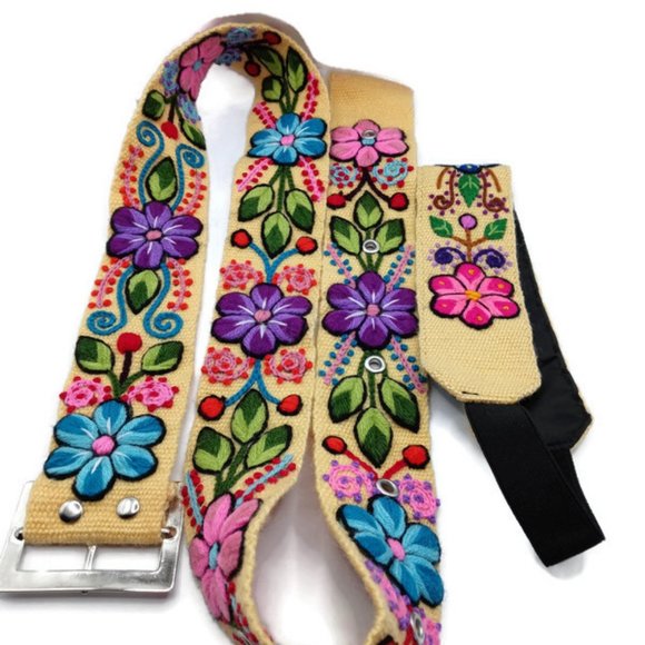 Set of Hand Embroidered Peruvian Belts Andean Community - Picture 7 of 7